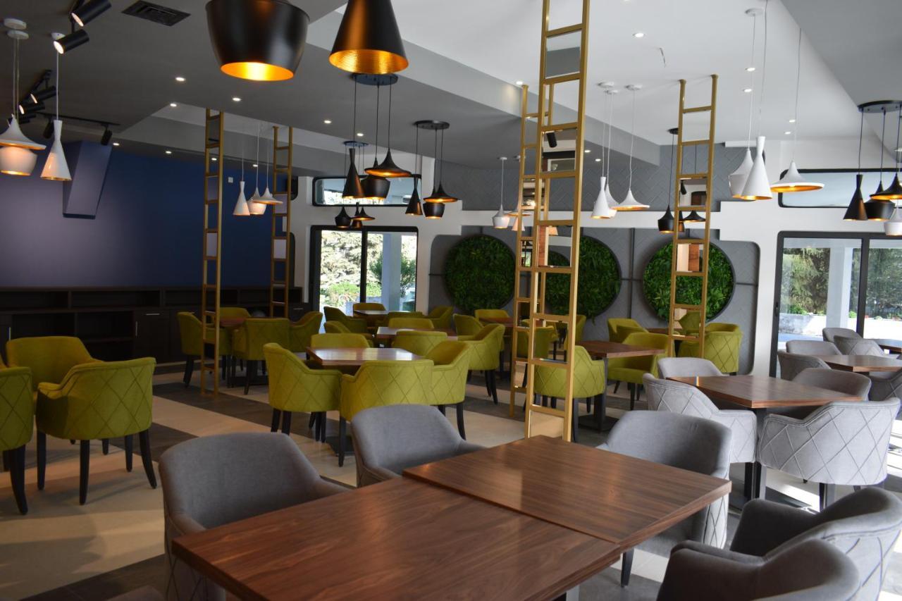 Hotel Prenociste Srebrno Jezero Veliko Gradište Esterno foto