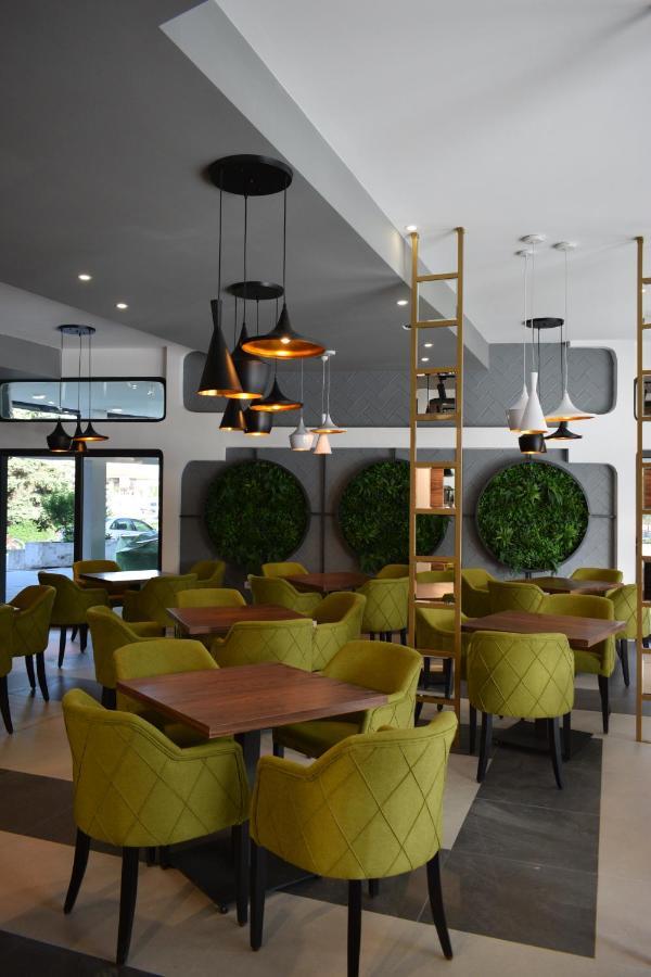 Hotel Prenociste Srebrno Jezero Veliko Gradište Esterno foto
