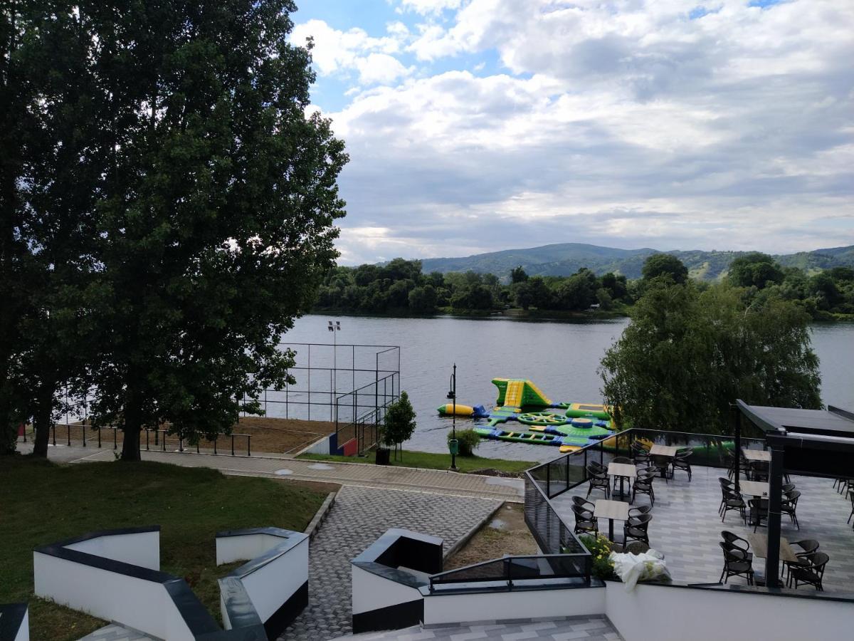 Hotel Prenociste Srebrno Jezero Veliko Gradište Esterno foto
