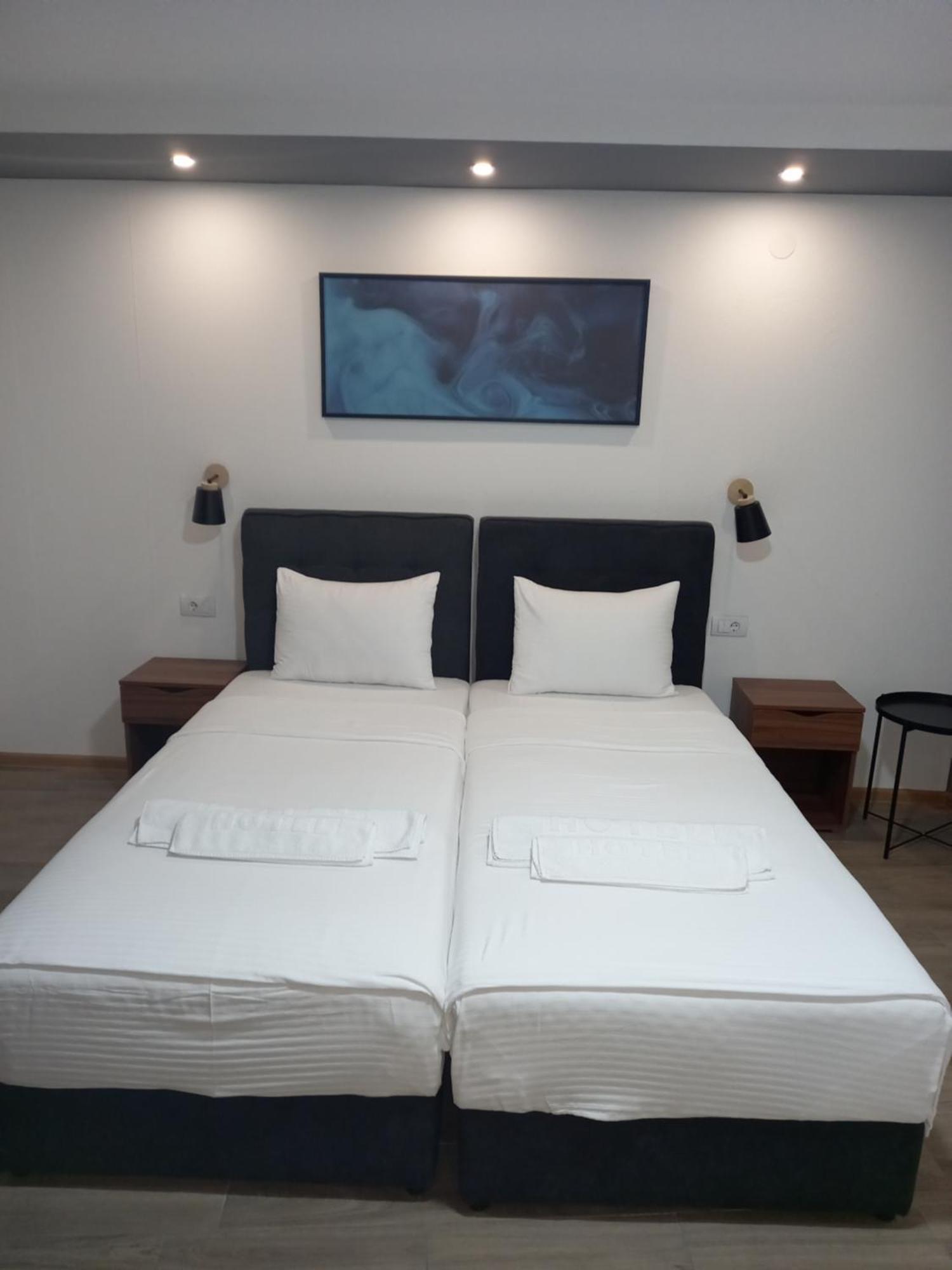 Hotel Prenociste Srebrno Jezero Veliko Gradište Esterno foto