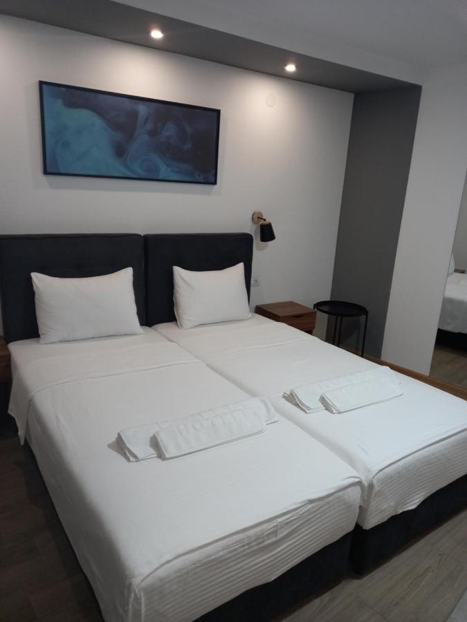Hotel Prenociste Srebrno Jezero Veliko Gradište Esterno foto